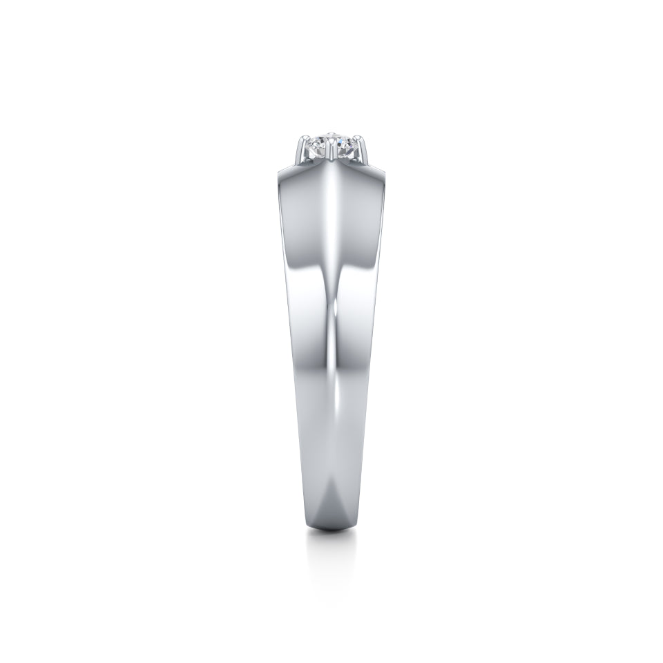Smooth Shiny Diamond Ring
