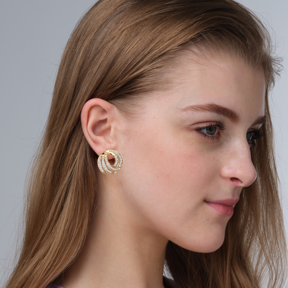Gleaming Claw Earrings in Yellow 14K Gold